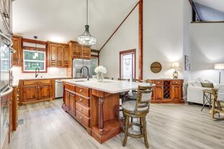 Near Bella Vista Trails and Elk River Family Home! - Jane - 1