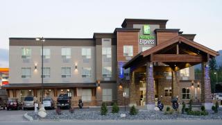 Holiday Inn Express Golden-Kicking Horse by IHG - Golden - 0