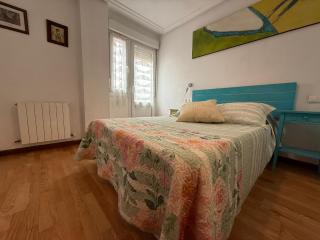 Apartamento con terraza a 800 m playa - Gijón - 8