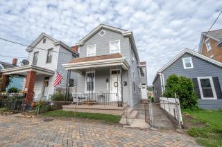 Historic Ludlow Suites - 2 Apts - - 7