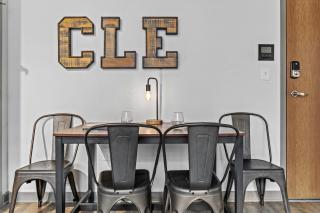 1 BD Apt l Downtown l Parking l Fast Wi-Fi l Café - 4