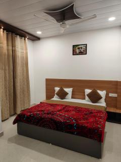 Golden Oak- 5 min walk from golden temple - Amritsar - 8