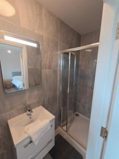 Stylish Spacious 4 Bedroom House - Galway - 2