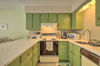 Steps to Ocean City Beach Condo with Balcony - Ocean City - 1