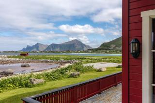 Polden, house by Ramberg Beach - Ramberg - 0