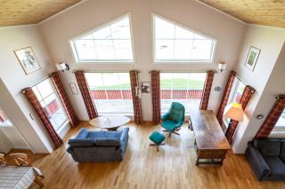 Polden, house by Ramberg Beach - Ramberg - 3