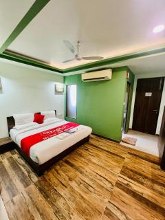 Hotel Raj Shikhar - Ujjain - 1