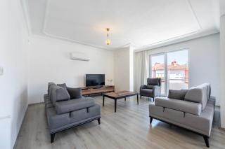 A spacious, comfortable and cozy apartment close to the center of Fethiye - Fethiye - 9