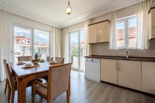 A spacious, comfortable and cozy apartment close to the center of Fethiye - Fethiye - 5