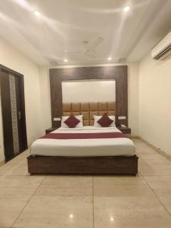 Hotel la vista - Zirakpur - 3
