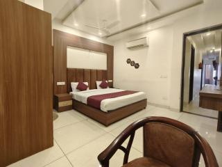 Hotel la vista - Zirakpur - 4
