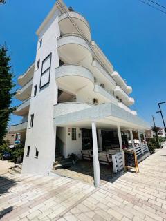 Family Hotel Ksamil - Ksamil - 8