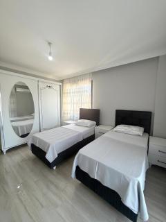 Luxury Villa with Pool Near Sarimsakli Beach - Ayvalık - 9