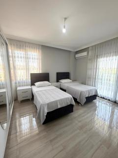 Luxury Villa with Pool Near Sarimsakli Beach - Ayvalık - 7