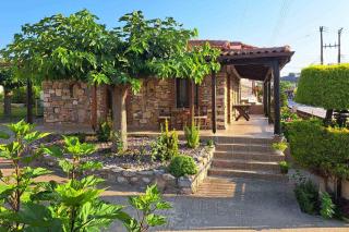 Village Stone House - Ofrinion - 0