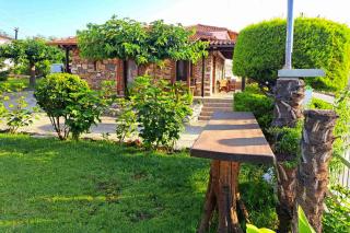 Village Stone House - 8