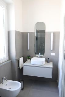 Royal View Apartment - 1
