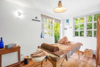 Villa Kazaya - Beachfront Holidays - Albion - 3