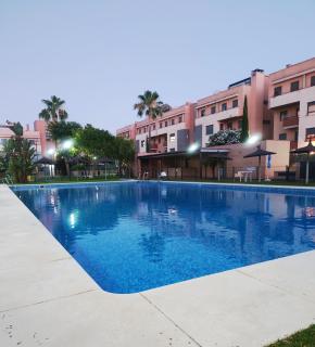 Elegante apartamento con piscina A un paso de Sevilla San Miguel - Camas - 0