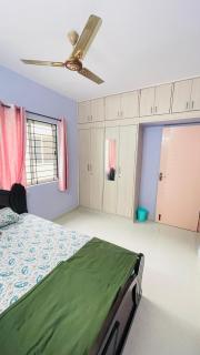 Sri HOME STAY -FULLY FURNISHED LUXURY 2 BEDROOM SERVICED APPARTMENT - Bangalore - 1