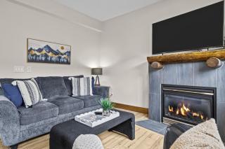 Peaks and Patio 3 Bedroom managed by Little Sister Getaways - Canmore - 0