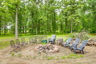 6 Mi to Spider Lake ATV Trails Cabin with Fire Pit - 9
