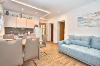 Enjoy a cozy apartment in Slatine 65 m² with terrace - Slatine - 9