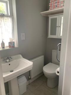Chatterbox Cottage - - 2