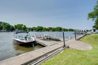 Riverfront Retreat with Dock and Kayaks in McHenry - McHenry - 9