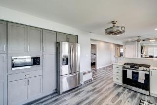 Riverfront Retreat with Dock and Kayaks in McHenry - McHenry - 1