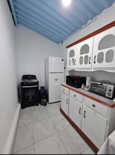 Monroe House - San Salvador - 4