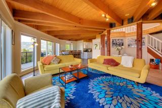 Lakefront Getaway with Hot Tub about 14 Mi to Schweitzer - Sagle - 5