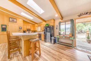 Rustic Alto Cabin with Hot Tub, Deck and Fireplace! - Alto - 3