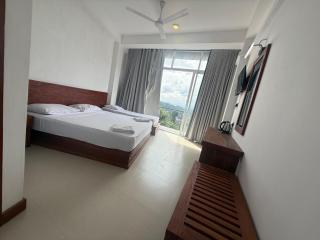 The Lake view Kandy - 9