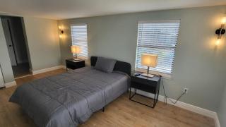 Coastal Breeze Retreat - Hudson - 3