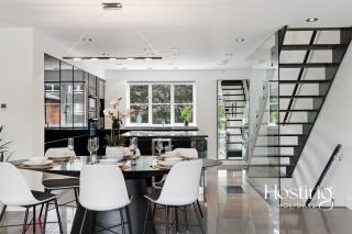 The Boathouse - Unique Riverside Living in Henley - Henley on Thames - 2