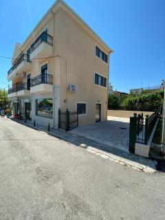 Menidi by the sea - 4