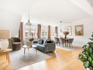 Sanders Leaves - Precious Two-Bedroom Penthouse In Downtown Copenhagen - Copenaghen - 0