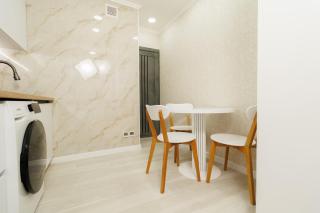 Cozy Stay in the Heart of City 1BR and Living Extendable sofa - Chişinău - 5