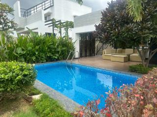 FarmVille Enclave #61, Ibiza - 1