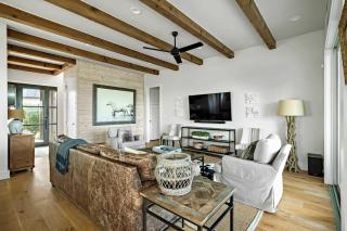 Scenic Lake Travis Farmhouse - Pickleball - BBQ - Edgewater Beach - 9