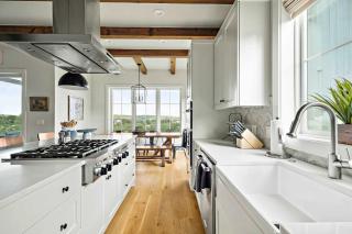 Scenic Lake Travis Farmhouse - Pickleball - BBQ - Edgewater Beach - 1