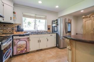 Outdoor Oasis and Hot Tub Maryland Home with Bar! - North East - 4