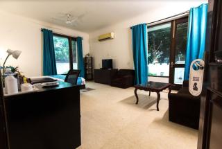 The Essence Suite, 500 metro from Iffco chowk metro station - 8