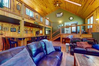 The Big Space on Chase - Christina Lake - 6