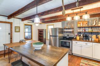 Lake Wateree Retreat Dock and Screened Porch! - Camden - 2