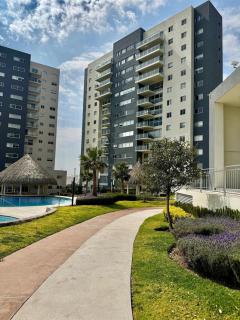 New Bamboo Horizon pool, gym and coworking - Querétaro - 2