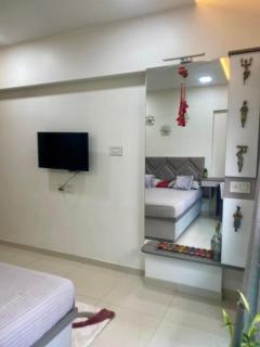 Powai Comfort Retreat - Mumbai - 7
