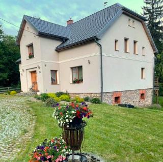 Villa Austeria - - 0