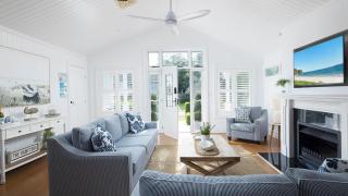 The Hamptons Beach House near Dutchie's walk to Nelson Bay - Nelson Bay - 6